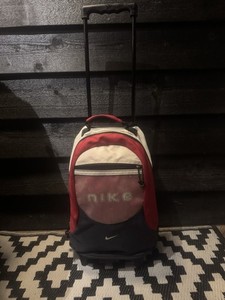 nike wheeled baseball bag