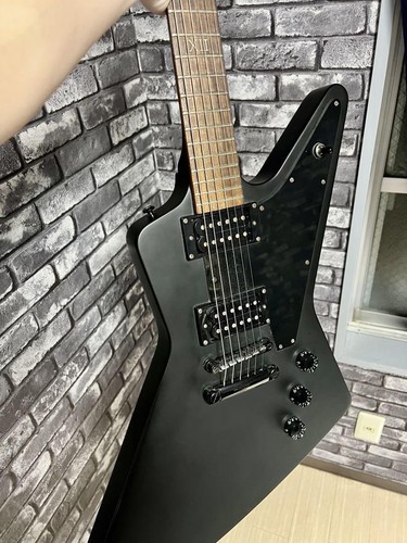 Epiphone Explorer 1958 Gothic Electric Guitar 9/10 Frets 11-54 Strings Soft Cas - Picture 2 of 6