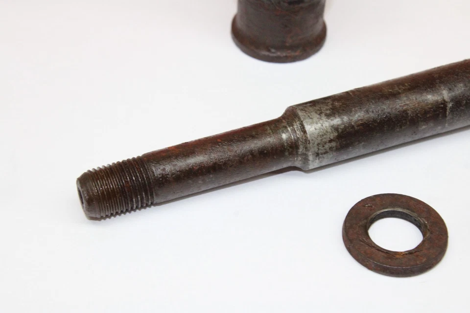 Eje de rueda trasera Harley-Davidson Flathead 45 WL WR + espaciador 41551-41 y 41593-38 Foto 2 de 4