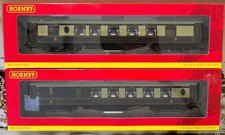 Hornby R4424 & R4425 3rd Class Pullman Kitchen & Brake Cars. New Boxed. 00 Gauge