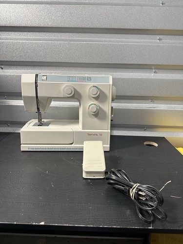 Bernette 730 Sewing Machine with Pedal “Working”