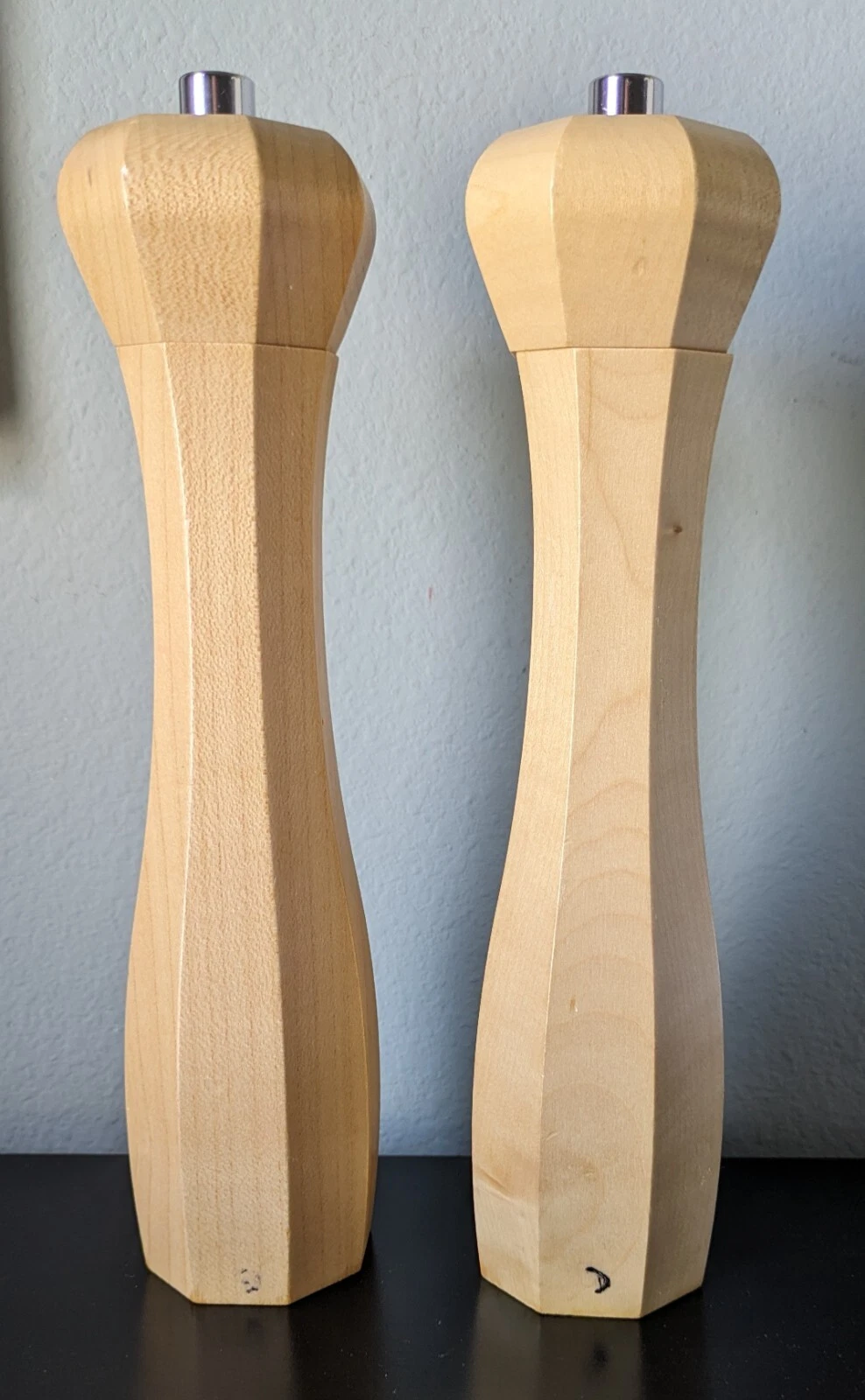 Williams Sonoma Tall Octagonal Maple Wood Salt & Pepper Mill Grinder Set - Italy