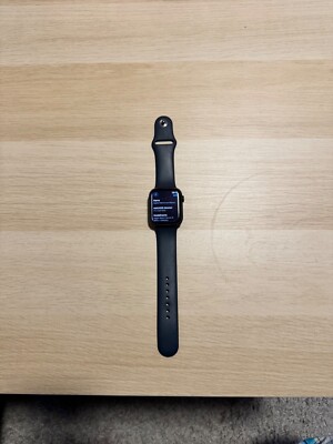 Apple Watch Series 8 45mm Cellular in OVP
