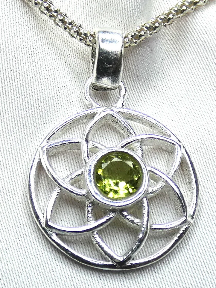 Peridot Olivin Anhänger 925 Sterling Silber Mandala Blüte, keltischer Stil NEU - Bild 3 von 4