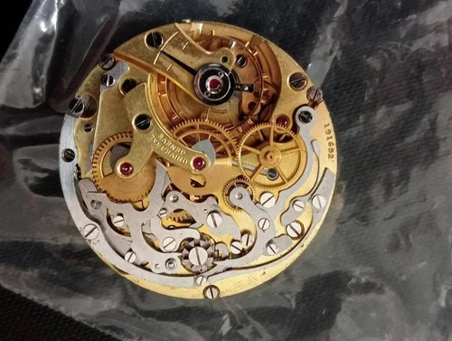 Universal Genève Uni Compax Cal 285