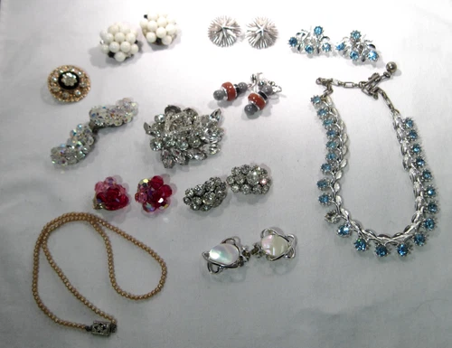 Vintage Rhinestone Bling Costume Jewelry Necklace Earrings Brooches Lot K1005