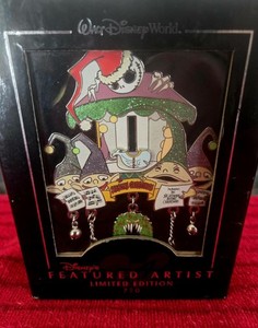 Disney 2004 LE 750 JUMBO Jack Skellington / Elves Christmas town Artist Pin