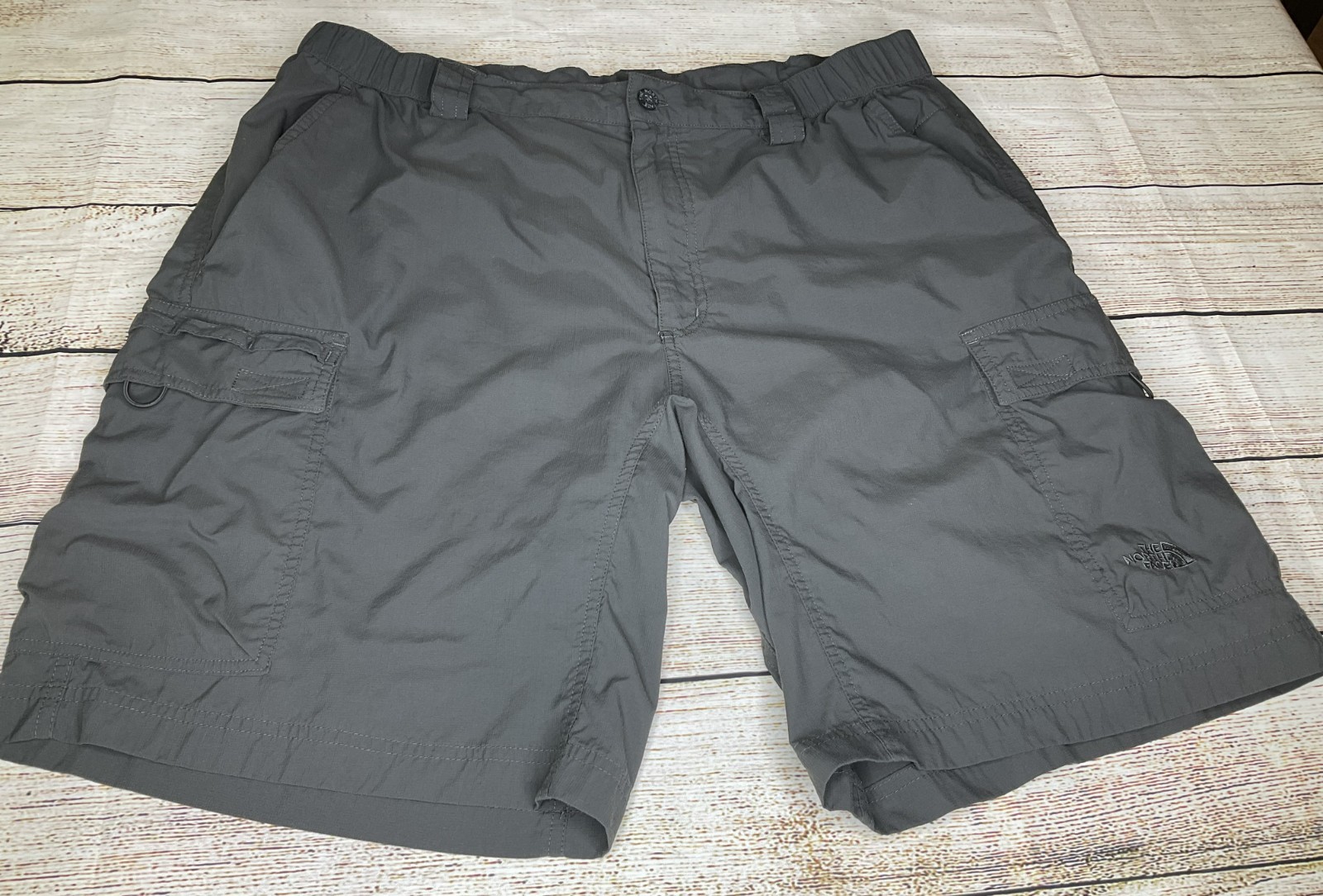 The North Face Men's XL Gray Cargo Shorts with Inner Drawstring