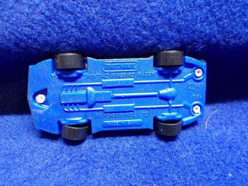 Matchbox MB60 weiß mit rot, orange & blau unten, #15 "Fast Eddie" auf Dach - Bild 3 von 3