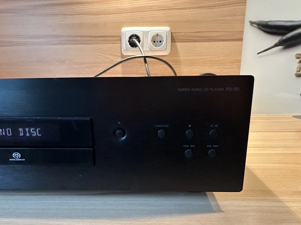 Pioneer PD-50 Super Audio, High-End CD-Player, Schwarz, DAC HighRes - Bild 2 von 4
