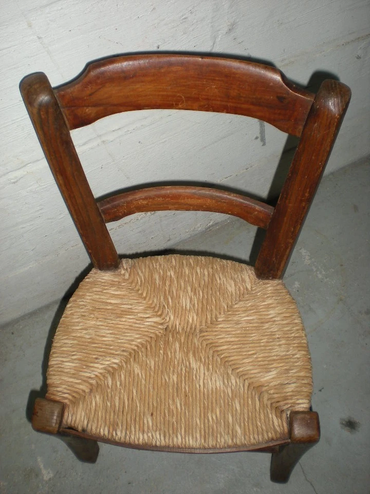 Ancienne chaise enfant en paille déco - Photo 2/4