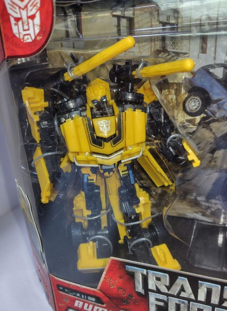 Transformers 2007 Bumblebee vs Barricade Box Set Used