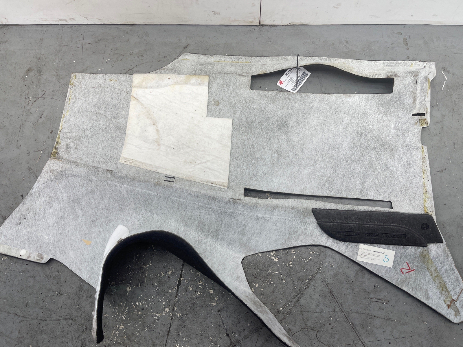 2020-2023 MCLAREN GT FRONT RIGHT BLACK CARPET FLOOR OEM 2021 2022