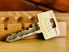 ASSA V-10 Twin High Security Lock KEY Locksport Locksmith Collector