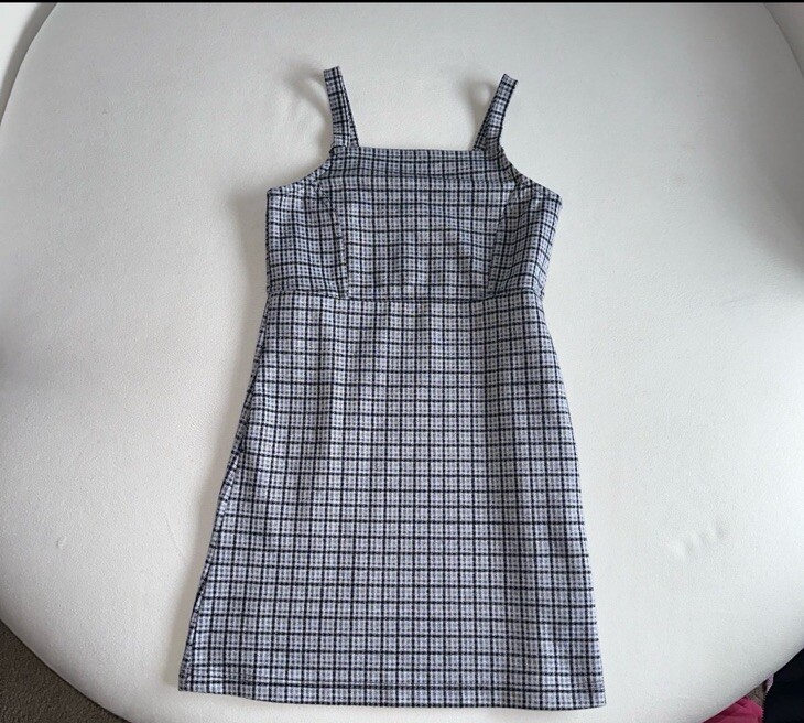 Abercrombie kids size 910 girls gray black flag dress