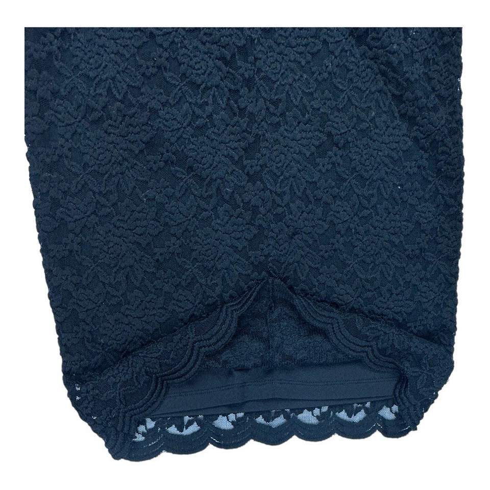 Falda lápiz Love 21 para mujer mediana negra de encaje Foto 3 de 4