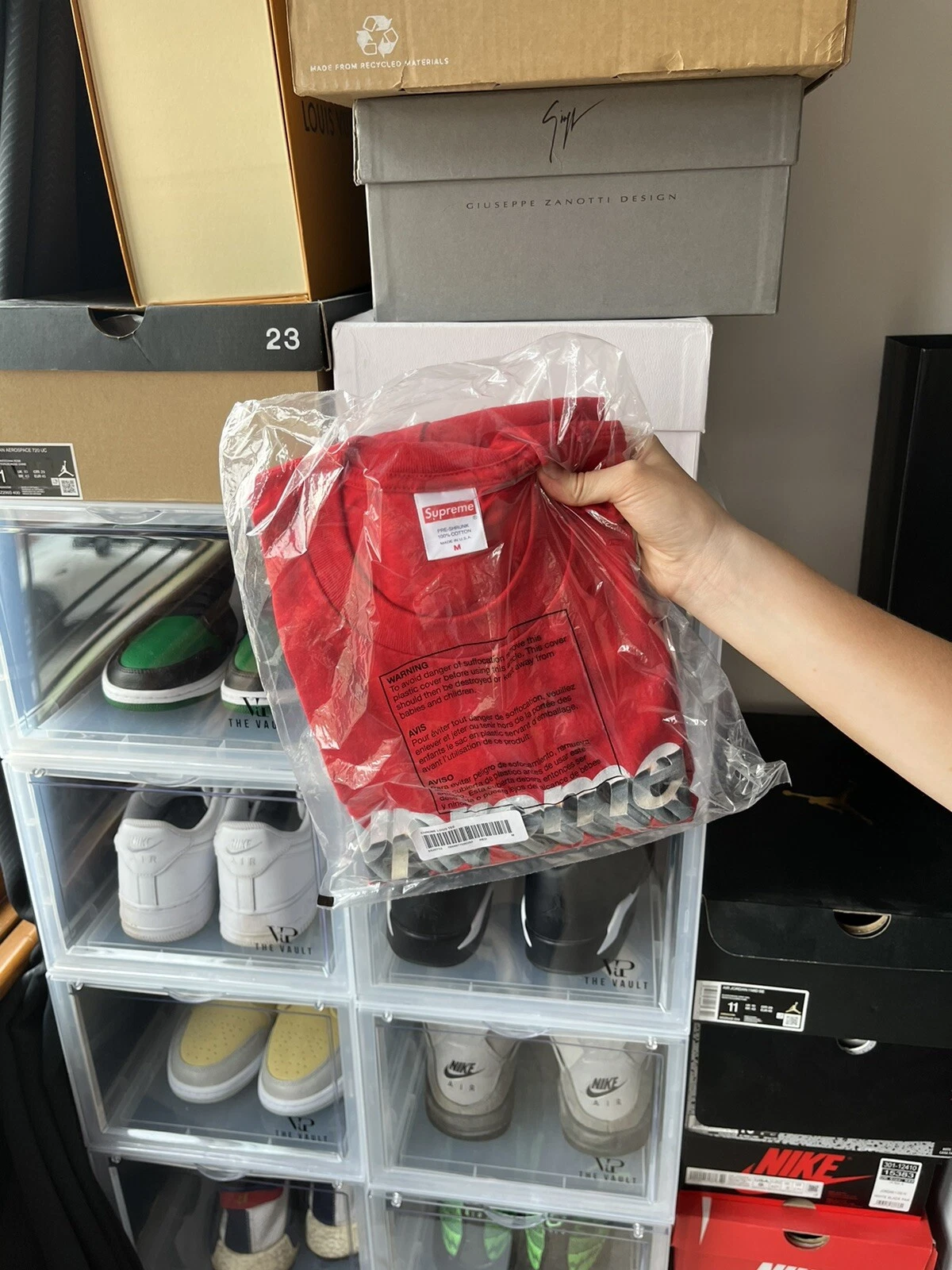 Petit tee shirt rouge logo chromé suprême