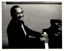 BR6 Original Photo HANDSOME BLACK PIANIST Sits at Keys Performer Entertainer