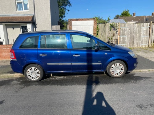 2010 VAUXHALL ZAFIRA DESIGN 1.6 PETROL, 7 SEATER, 1 KEY, LEZ/ULEZ. - Picture 1 of 20