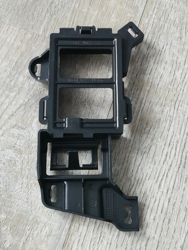 Mercedes-Benz CLA Coupe C117 distance sensor mount A1178851001 - Picture 2 of 3