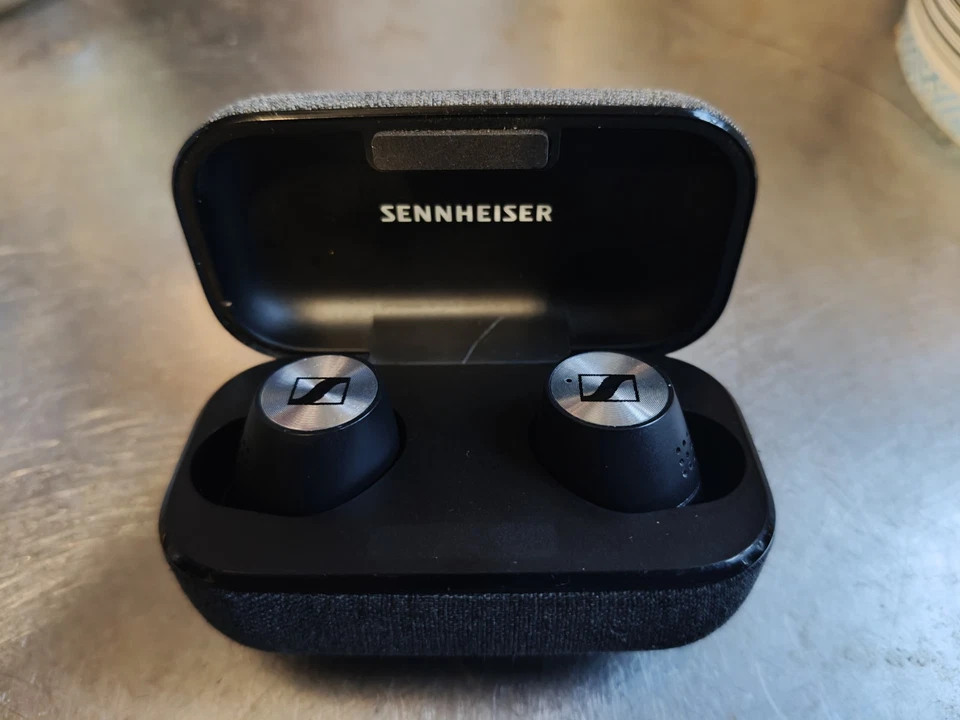 Sennheiser Momentum True Wireless 2, photo 4 of 5