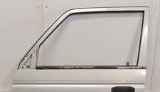 Porte avant et accessoires Mitsubishi PAJERO