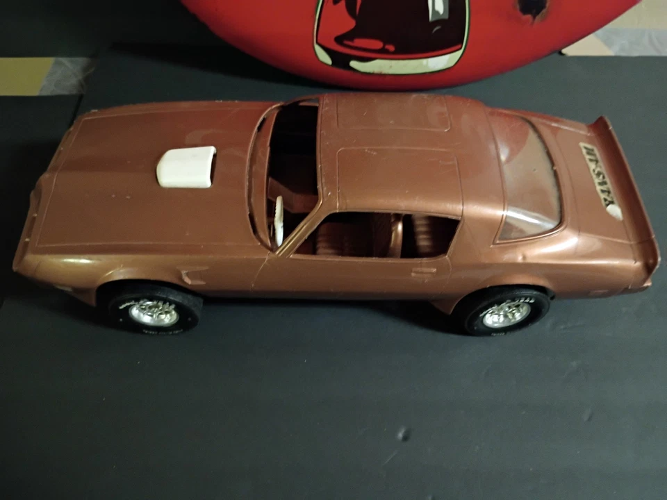 Pontiac Trans Am Processed Plastics Co. De colección Hecho en EE. UU. Dorado Marrón 18 pulgadas Foto 3 de 4