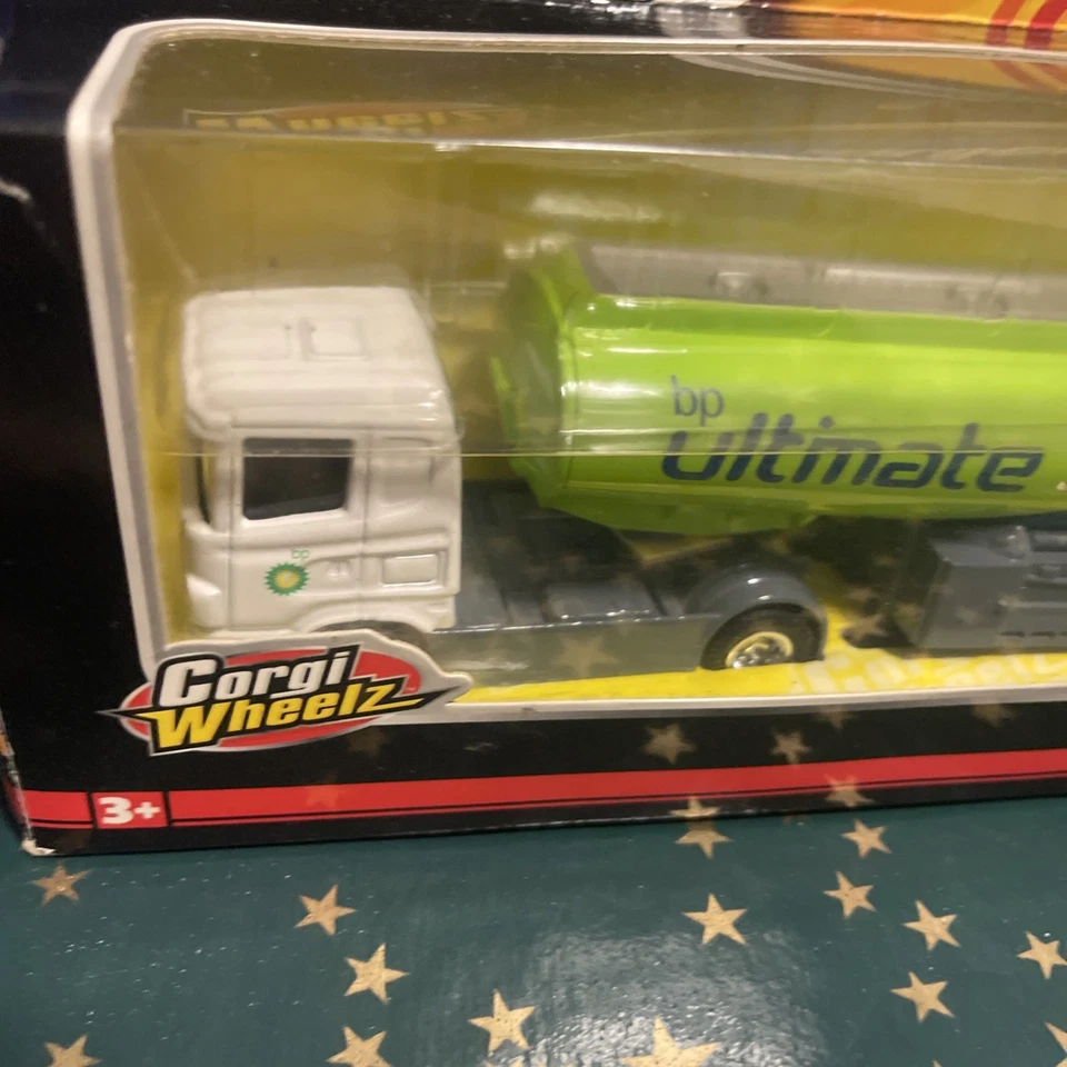 Corgi 22cm Long Diecast TY86634 - Scania Fuel Tanker Truck (BP) White/Green - Bild 2 von 4