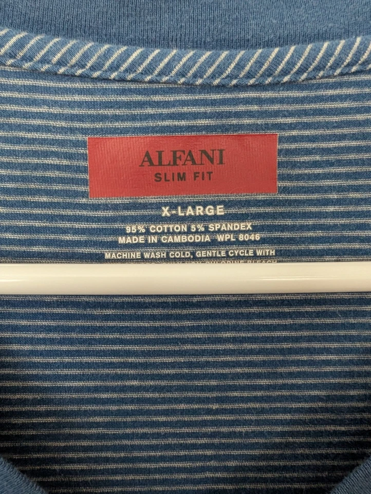 Camiseta para hombre Alfani ajustada cuello en V mangas cortas azul a rayas XL Foto 2 de 4