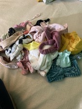 New Born Baby Girls Lot of Head Bands Bows Hats Mittens Booties 0/6 Months Lot