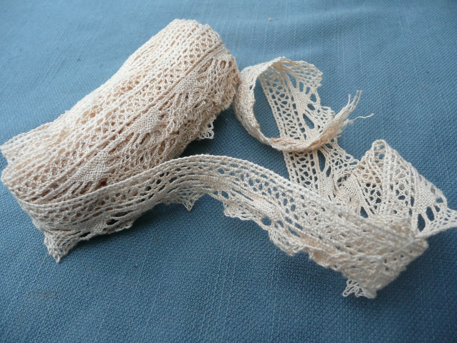 Dentelle Ancienne Festonnée - Métrage Vintage, Occasion Bon état, D'origine Française
