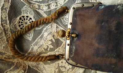 joli sac pochette cuir poupée ancienne