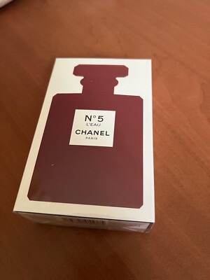 Nr. 5 l'eau Chanel Paris. Unisex Parfum, Paket Rot, 100 ml 