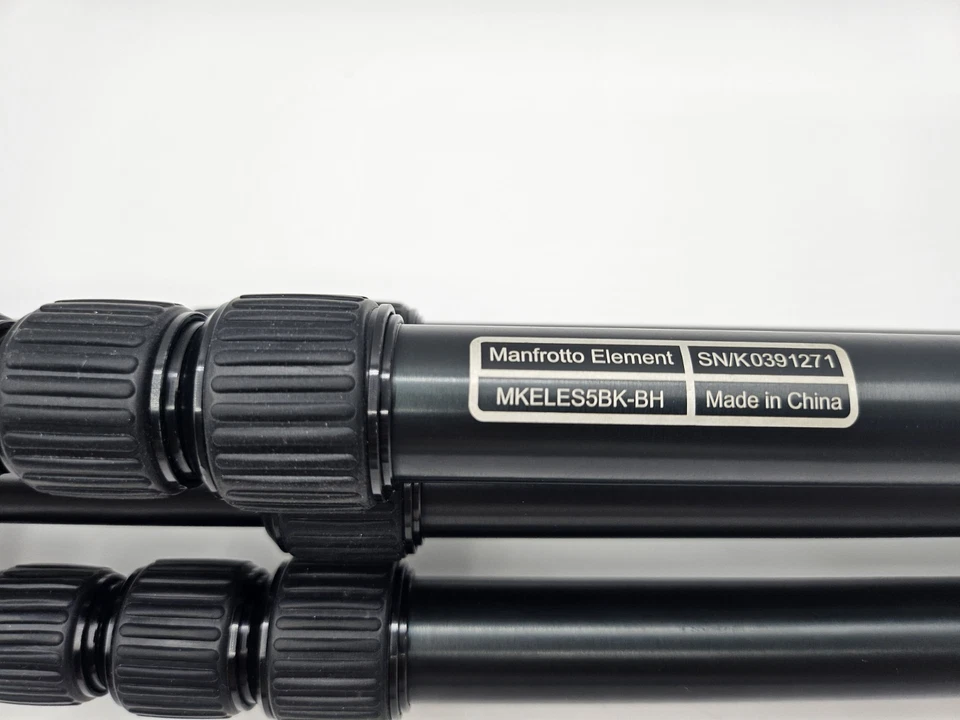 **ALL WORKS** MANFROTTO ELEMENT MKELES5BK-BH TRAVELER TRIPOD BLACK & BALL HEAD - Image 3 of 4