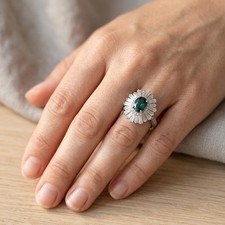 Radiant Vivid Green Emerald 0.80Ct 925 Sterli...
