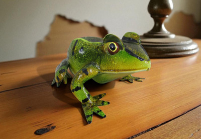 New Realistic Looking 10'' Long X 5'' Tall Shiny Metal Frog Toad Amphibian