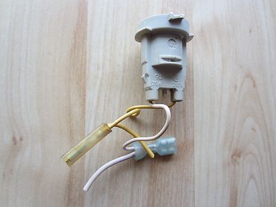Sharp Microwave Oven Lamp Socket Part #: QS0CLB005MRE0 