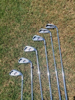 NICE CALLAWAY X HOT 5-PW STEEL SHAFT RIGHT-HANDED GOLF IRON SET Uniflex 