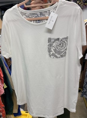 Vera Bradley women s size medium T-shirt white gray floral pocket $35 new