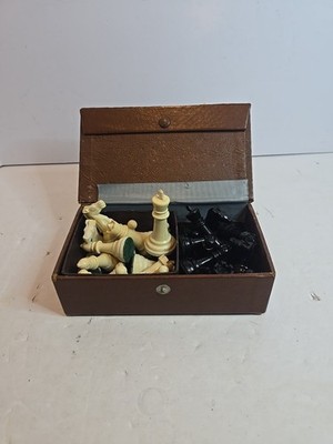 Gallant Knight Co. Staunton Design Chess Weighted Pcs