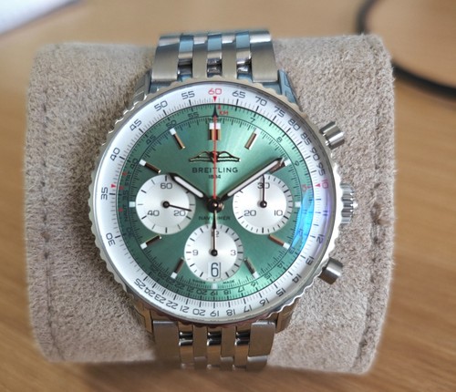 Breitling Navitimer B01 - 41mm - Box & Papers April 2025 - AB0139211L1A1