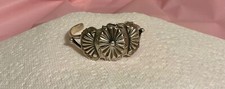SHUBE’S MFG DAKOTA NATIVE SOUTHWESTERN STER. SILVER CONCHO CUFF BRACELET VINTAGE