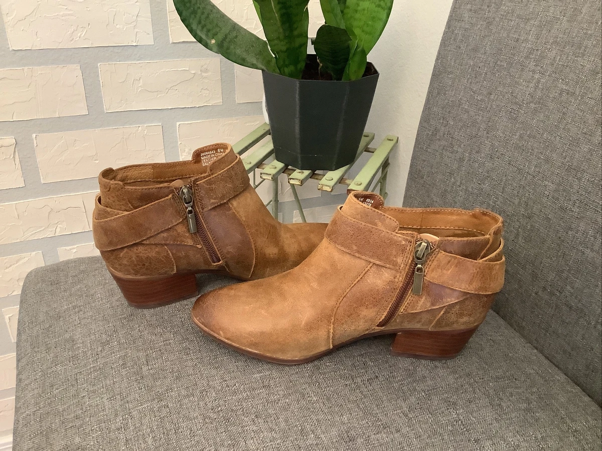 Clarks spye store belle