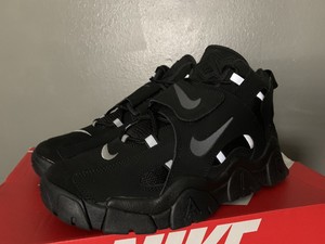 nike air barrage triple black