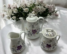 5 Piece Vintage Violet Vine Floral Flowers Tea Pot Sugar Bowl Creamer Set Beauty