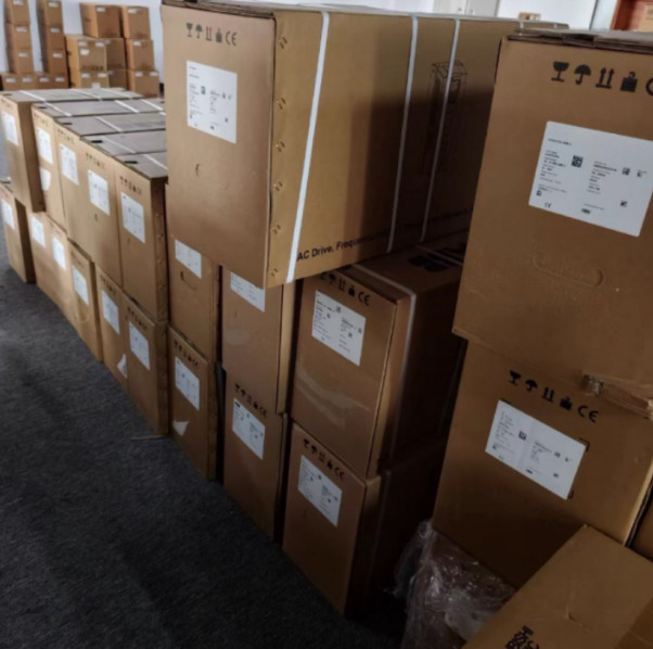 Allen-Bradley Brand new original cable 2090-CTPB-MDDF-12A03 UPS fast delivery