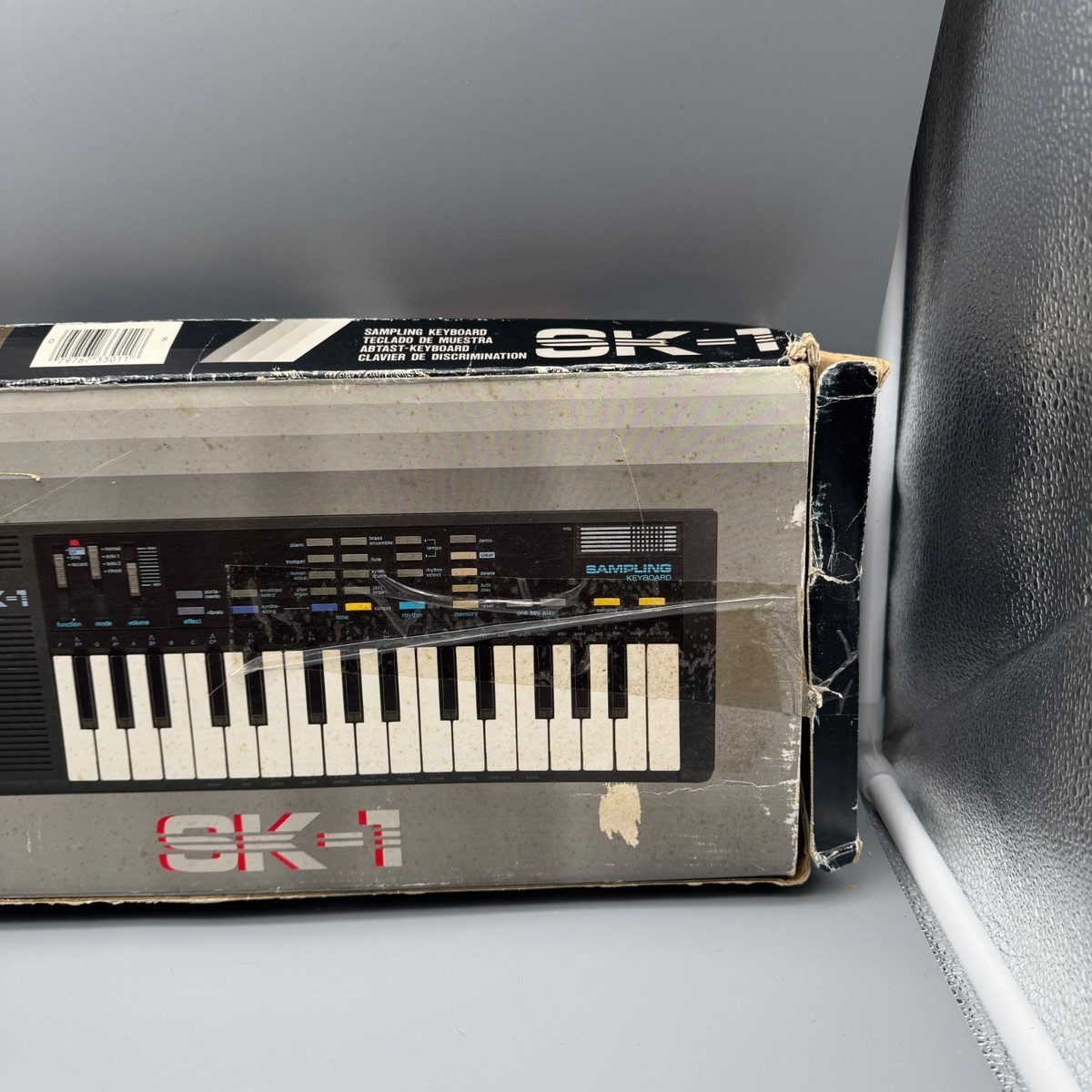 Vintage Casio SK-1 Keyboard w Box Manual 32 Key Tested Please Read