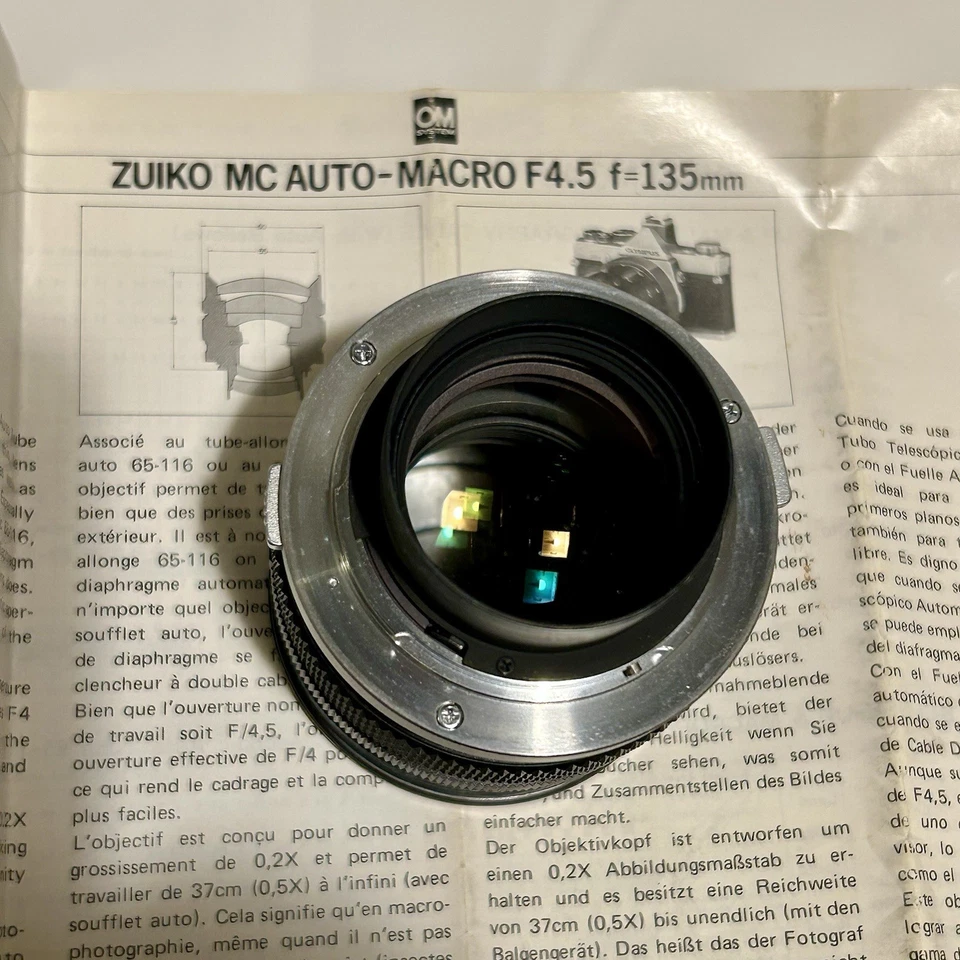 Beautiful! Olympus OM SYSTEM Zuiko 135mm F4.5 Auto Macro From JAPAN. Caps Manual - Image 3 of 4