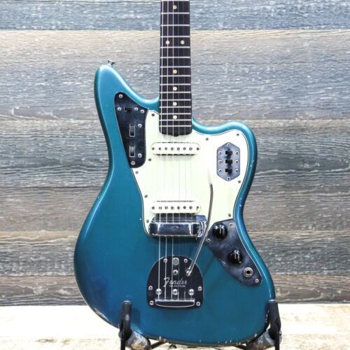 Fender Jaguar 1964 Lake Placid Blue with Matching Headstock El. Guitar w/Case