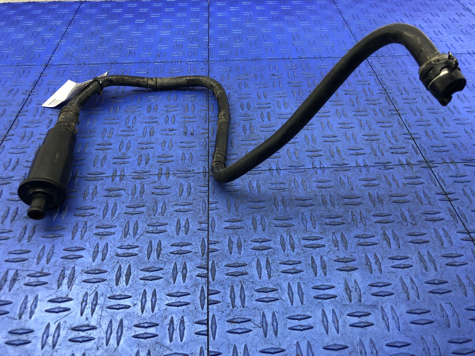 Audi R8 2008-2015 Oil cooler line P/N 427201384